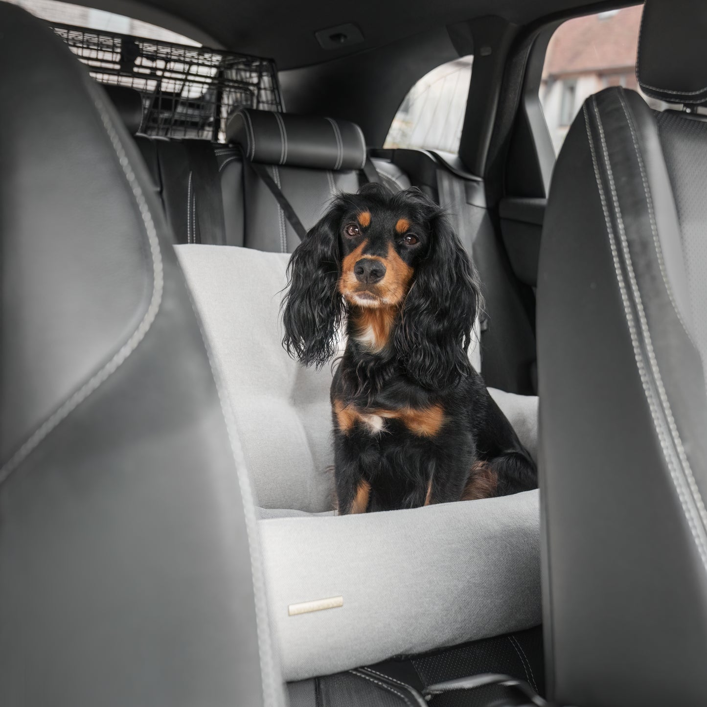 Embark on the perfect pet travel with our luxury Double Easy Traveller Seat, in two colors Truffle and Slate! Featuring removable inner cushion with cover for easy cleaning! Available now at Lords & Labradors US
