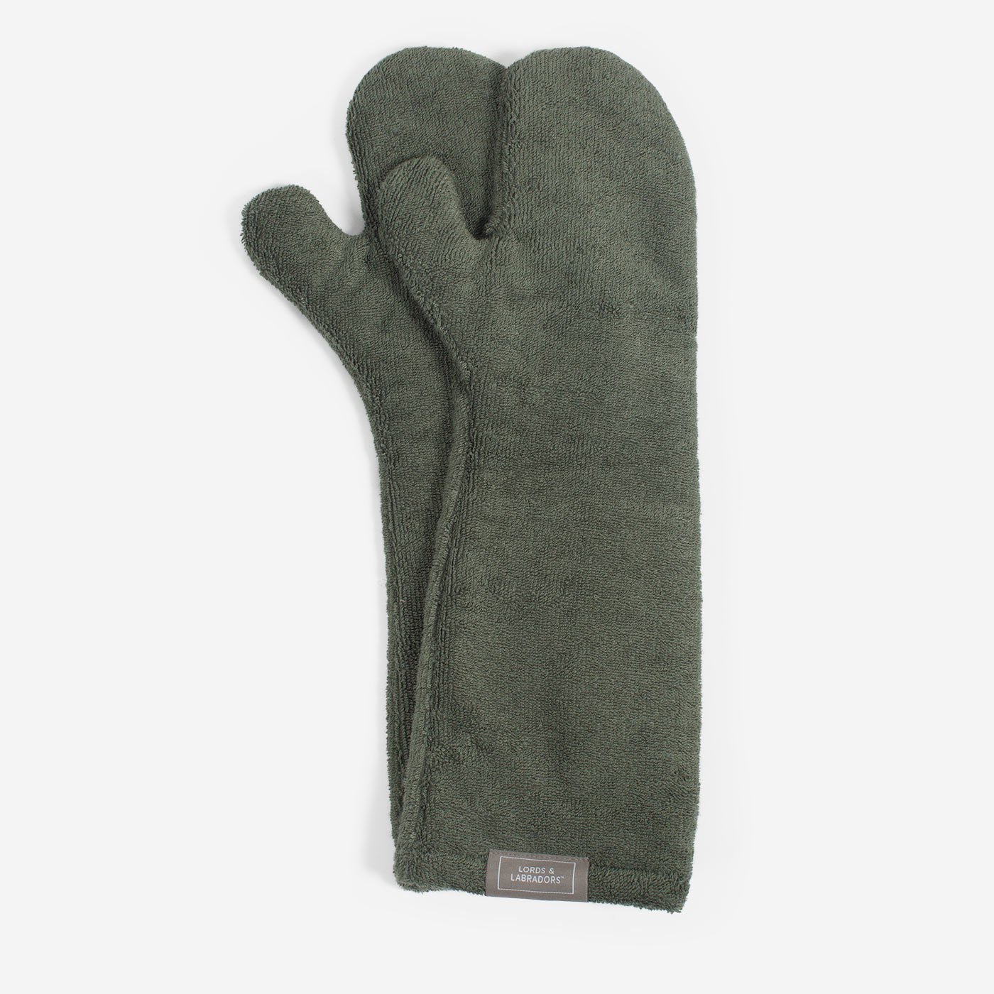 Introducing the ultimate bamboo dog drying mitts in beautiful fir green, made from luxurious bamboo to aid sensitive skin featuring universal size to fit all with super absorbent material for easy pet drying! The perfect dog drying gloves, available now at Lords & Labradors US, In four colors!