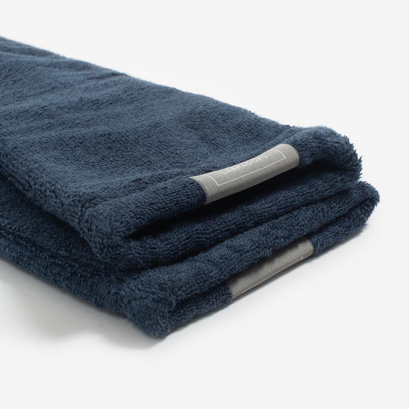 Introducing the ultimate bamboo dog drying mitts in beautiful Navy, made from luxurious bamboo to aid sensitive skin featuring universal size to fit all with super absorbent material for easy pet drying! The perfect dog drying gloves, available now at Lords & Labradors US, In four colors!