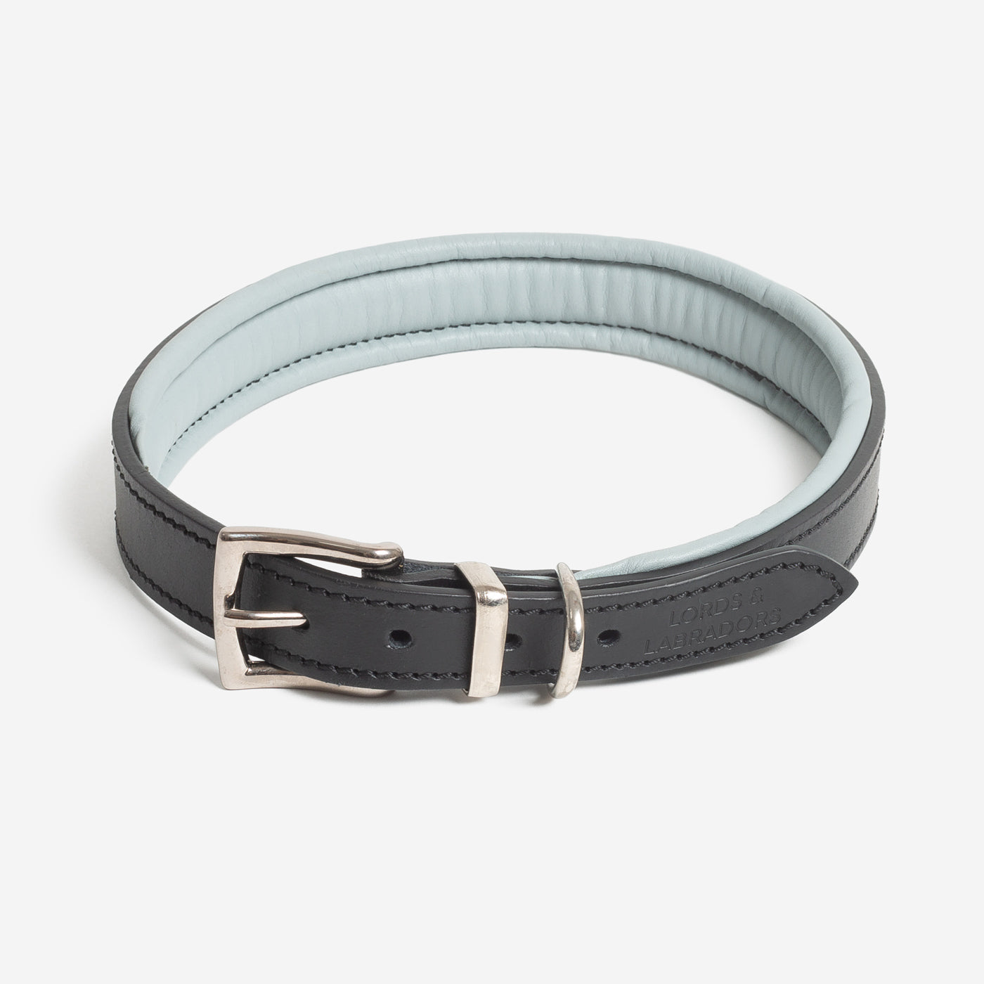 Discover dog walking luxury with our handcrafted Italian padded leather dog collar in Black & Grey! The perfect collar for dogs available now at Lords & Labradors US