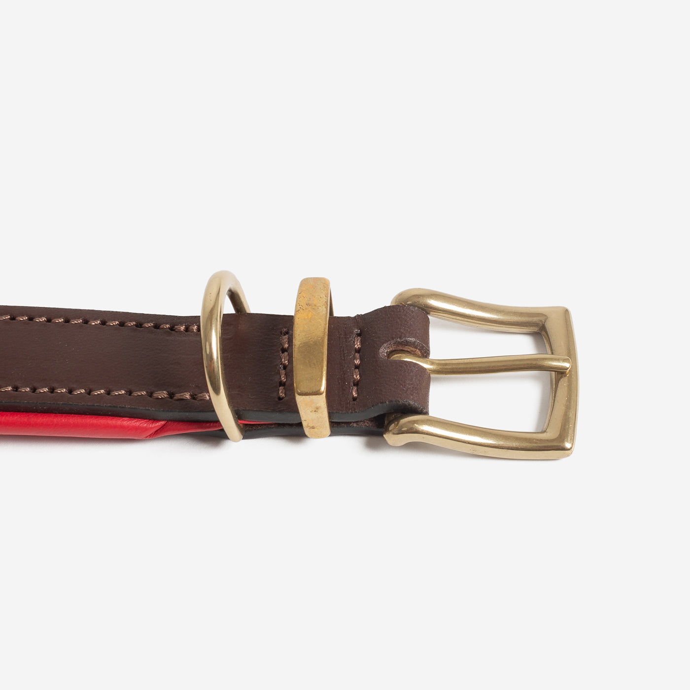 Discover dog walking luxury with our handcrafted Italian padded leather dog collar in Brown & Red! The perfect collar for dogs available now at Lords & Labradors US