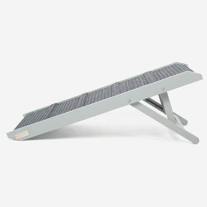 [color:grey] Discover the perfect pet furniture to help aid your furry friend, our super-strong dog ramp provides the ultimate comfort when climbing to join you on the couch! Featuring grooves for extra grip! Perfect for injured pets, puppy training and elderly dogs! Available now in 2 stylish colors at Lords & Labradors US