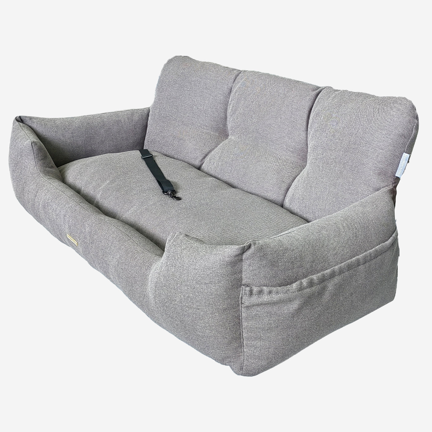 Embark on the perfect pet travel with our luxury Double Easy Traveller Seat, in two colors Truffle and Slate! Featuring removable inner cushion with cover for easy cleaning! Available now at Lords & Labradors US