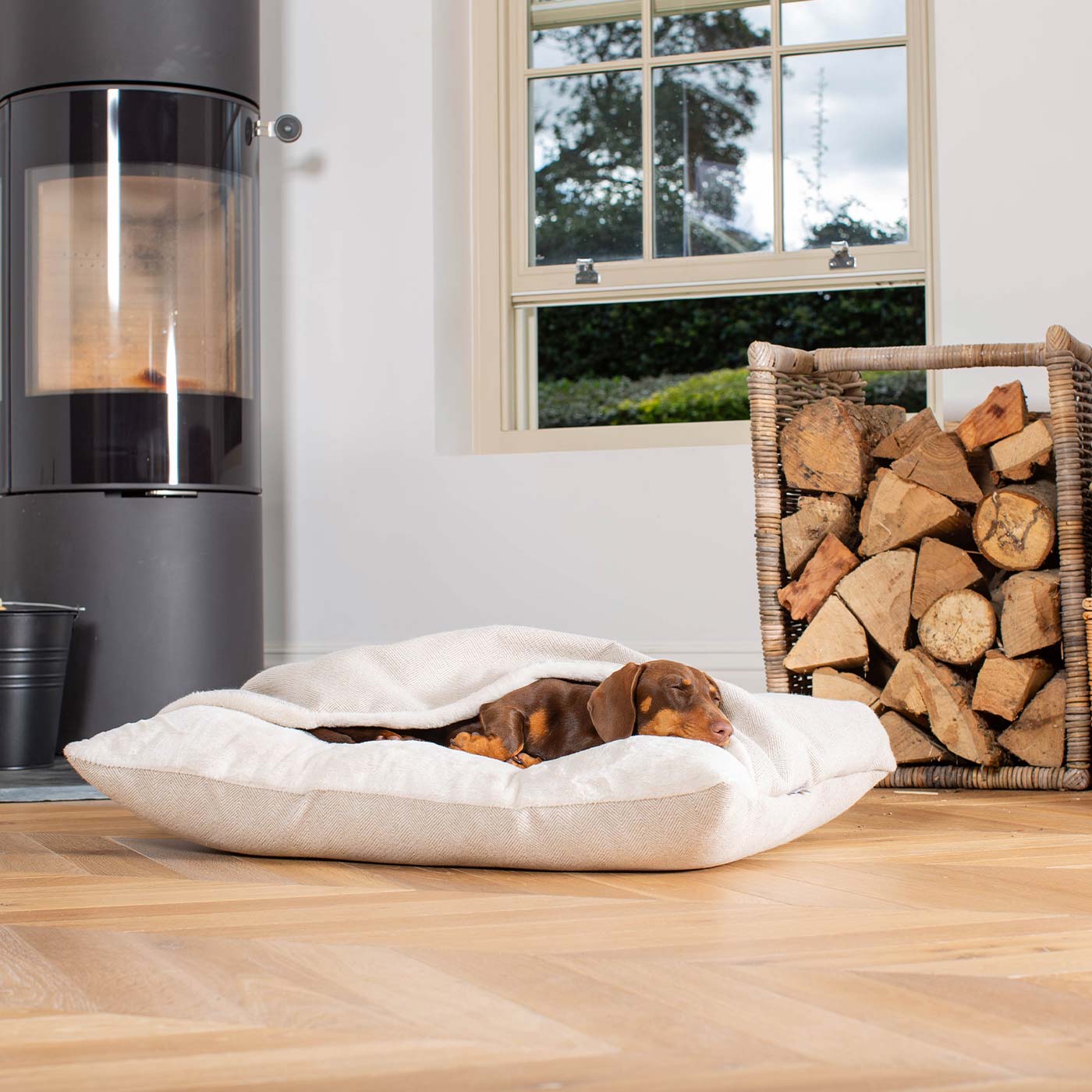 Discover The Perfect Burrow For Your Pet, Our Stunning Sleepy Burrow Dog Beds In Natural Herringbone Is The Perfect Bed Choice For Your Pet, Available Now at Lords & Labradors US