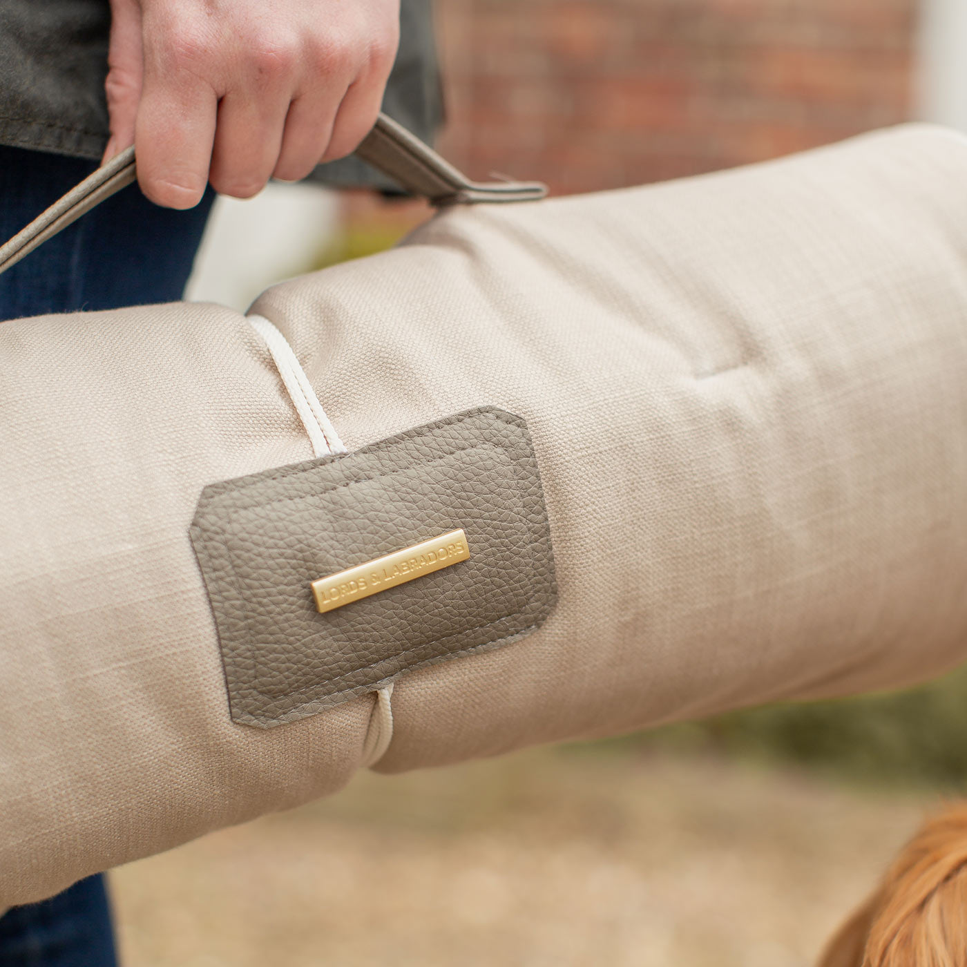 Embark on the perfect pet travel with our luxury Travel Mat in Savanna Oatmeal! Featuring a Carry handle for on the move once Rolled up for easy storage, can be used as a seat cover, boot mat or travel bed! Available now at Lords & Labradors US