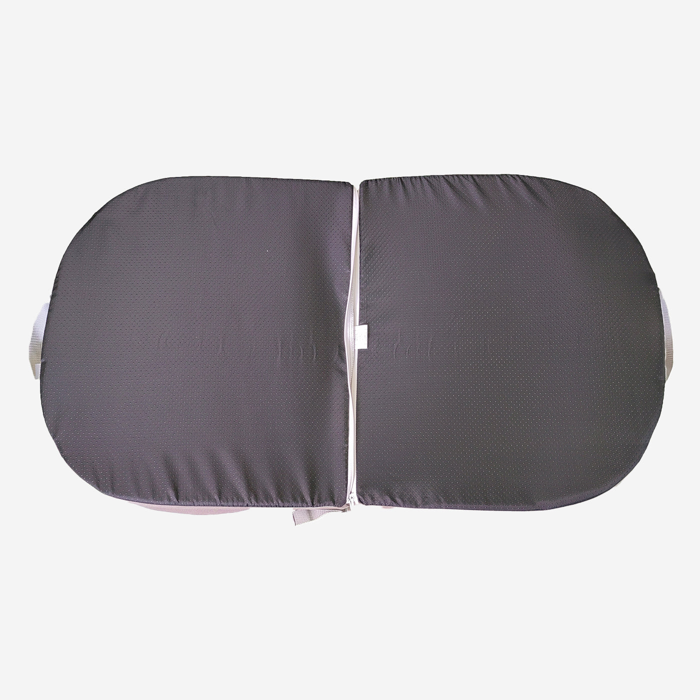 Discover Our Luxurious “The Ultimate Capsule” Dog Travel Bed, Crafted To Deliver A Non-Slip Base & Breathable Mesh Fabric For Extra Comfort! Bringing Your Canine Companion, The Perfect Travel Bed For Dogs To Curl Up To! Available Now at Lords & Labradors US