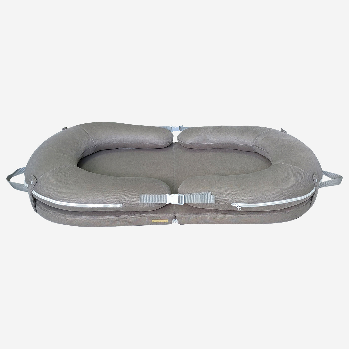 Discover Our Luxurious “The Ultimate Capsule” Dog Travel Bed, Crafted To Deliver A Non-Slip Base & Breathable Mesh Fabric For Extra Comfort! Bringing Your Canine Companion, The Perfect Travel Bed For Dogs To Curl Up To! Available Now at Lords & Labradors US