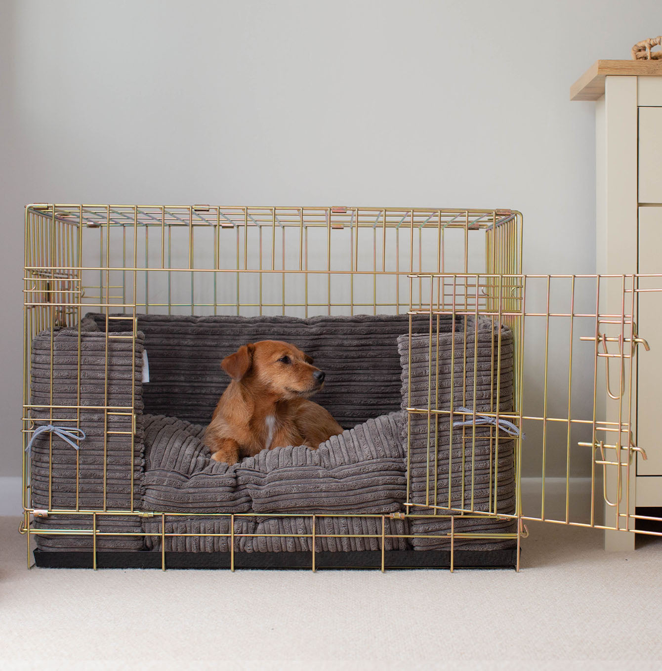 Essentials Cage Bumper in Dark Grey by Lords & Labradors