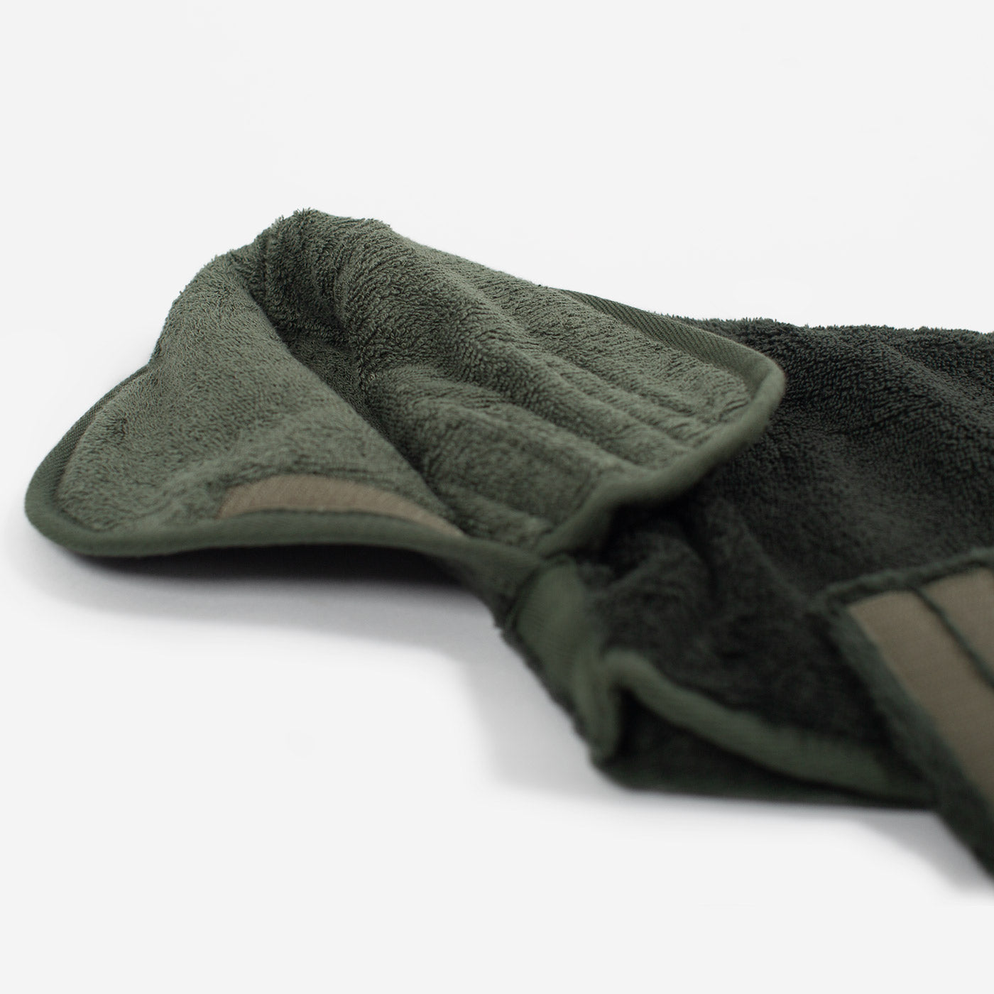 Introducing the ultimate bamboo dog drying coat in beautiful fir green, made from luxurious bamboo to aid sensitive skin featuring adjustable Velcro neck and waist fastening with super absorbent material for easy pet drying! Available now at Lords & Labradors US, In five sizes and four colors to suit all breeds!