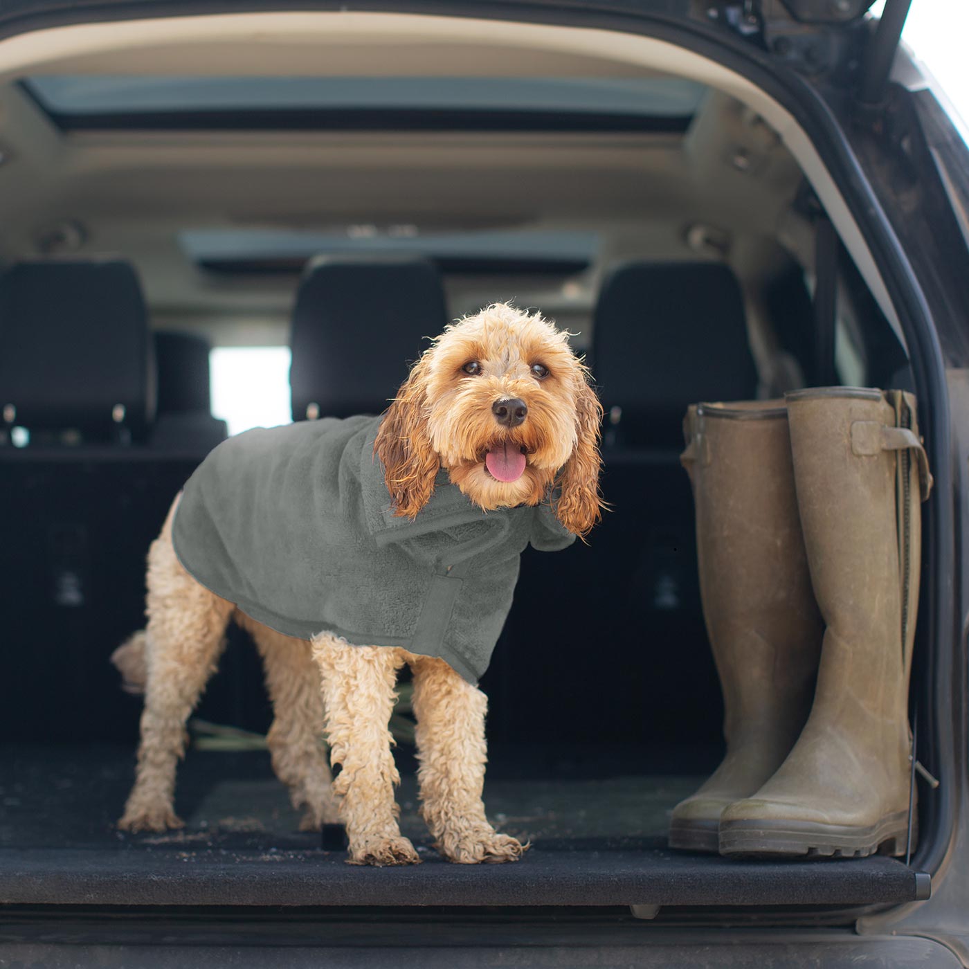 Introducing the ultimate bamboo dog drying coat in beautiful grey Gun Metal, made from luxurious bamboo to aid sensitive skin featuring adjustable Velcro neck and waist fastening with super absorbent material for easy pet drying! Available now at Lords & Labradors US, In five sizes and four colors to suit all breeds!