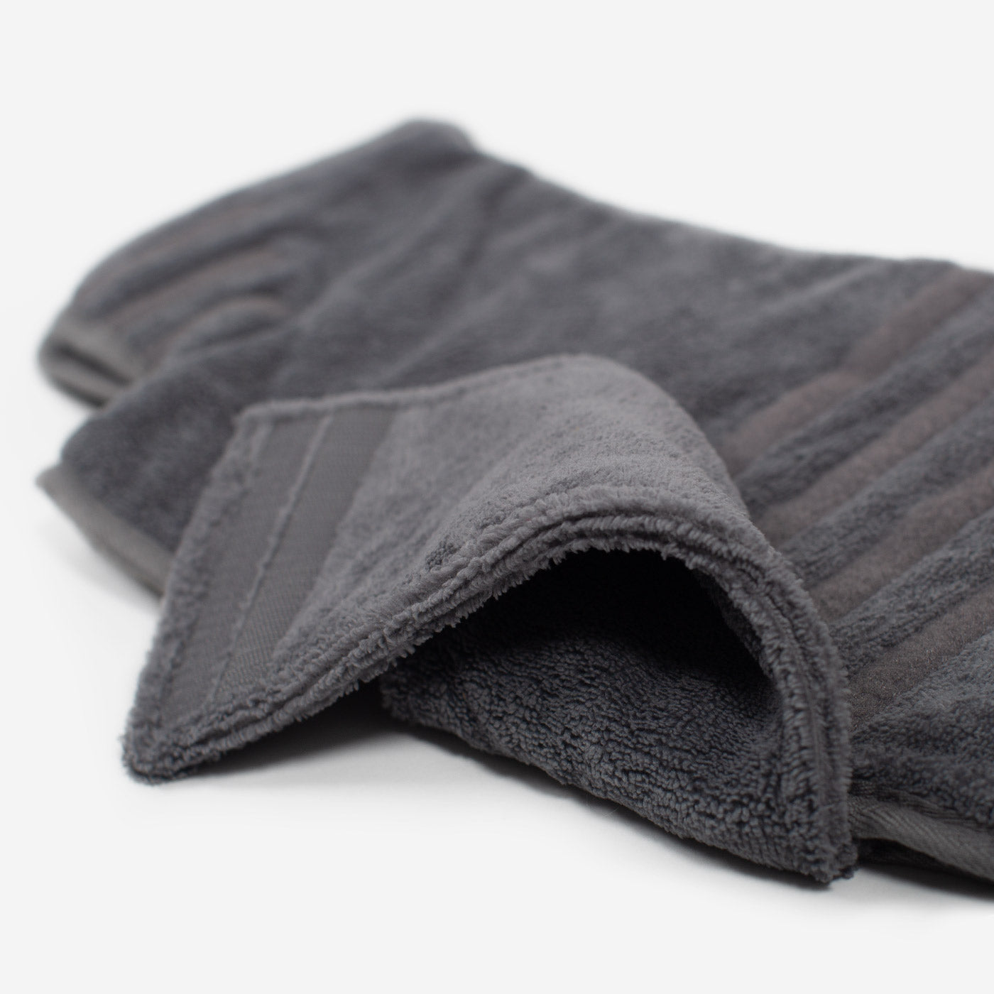 Introducing the ultimate bamboo dog drying coat in beautiful grey Gun Metal, made from luxurious bamboo to aid sensitive skin featuring adjustable Velcro neck and waist fastening with super absorbent material for easy pet drying! Available now at Lords & Labradors US, In five sizes and four colors to suit all breeds!