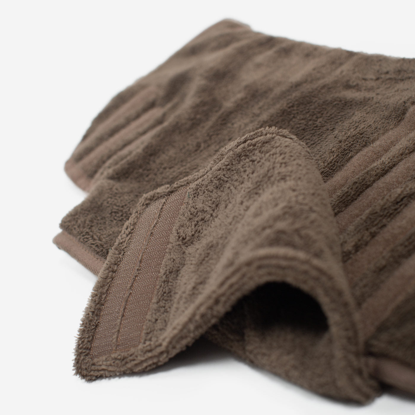 Discover the perfect dog drying with our bamboo dog drying coat in Mole (Brown) The ideal choice for pet drying after walking and bath-time. Made using luxurious bamboo to aid sensitive skin! Available to personalize now at Lords & Labradors US, in 5 sizes and 4 beautiful colors!