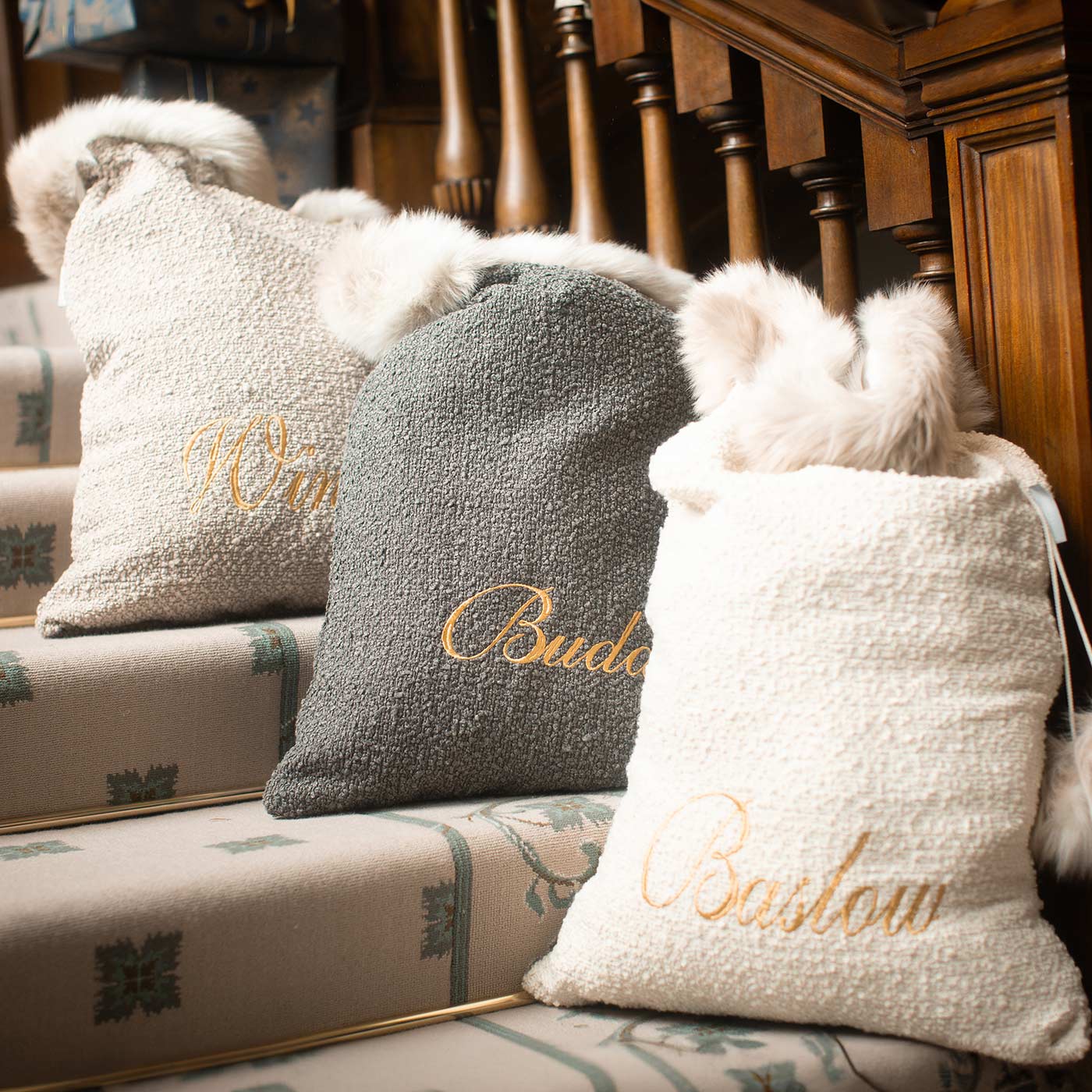 Gift your furry friend the perfect pet Christmas gift with our beautifully crafted Christmas Santa Sack, fill and gift your pet this festive holiday with the most wholesome gifts for Christmas! Available now in stunning Mink Boucle at Lords & Labradors US