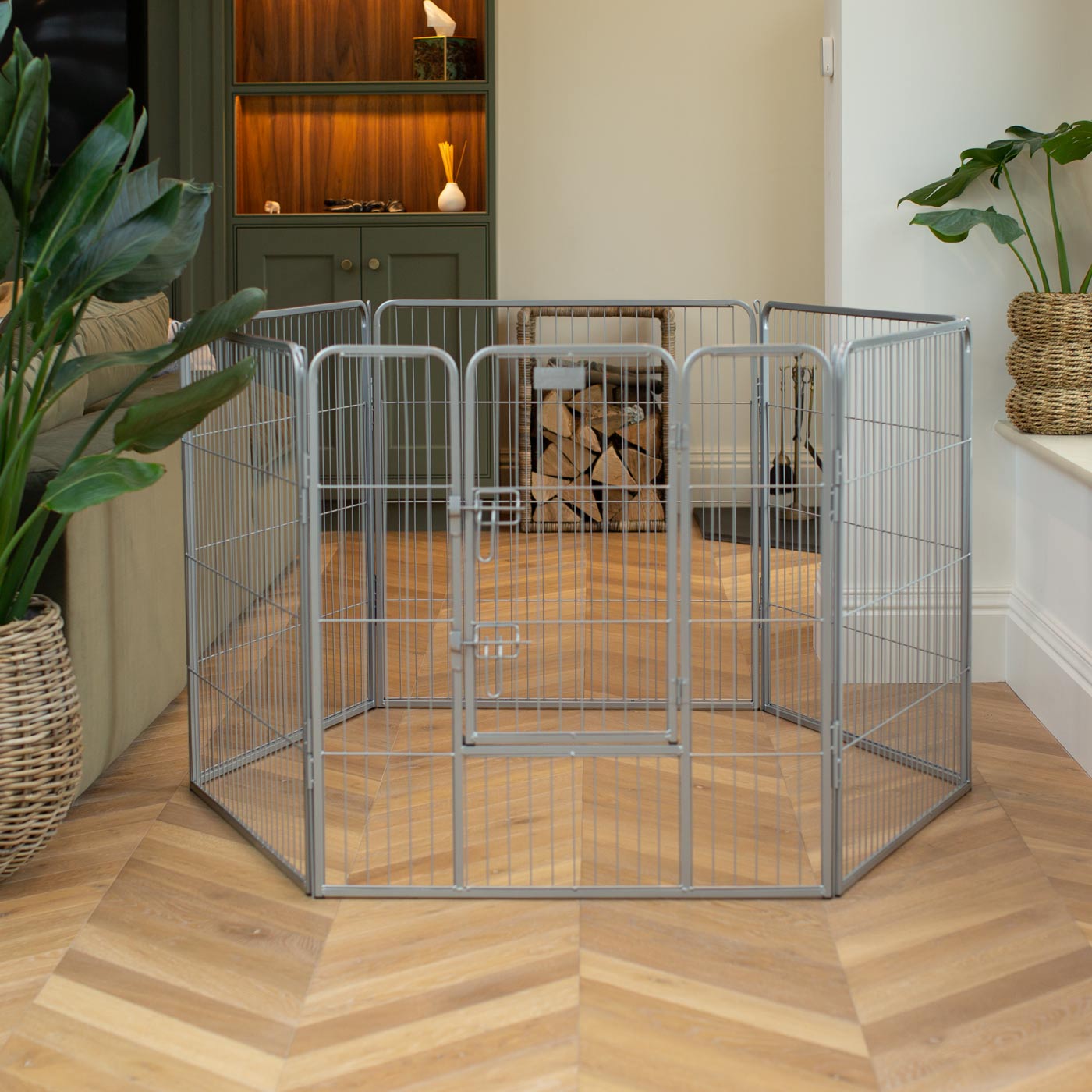 Ensure The Ultimate Puppy Safety with Our Heavy Duty 80cm High Silver Metal Play Pen, Crafted to Take Your Pet Right Through Maturity! Powder Coated to Be Extra Hardwearing! 6 panels that are 80cm high and attachments to connect to any cage. The modular system allows you to change the puppy pen shape with multiple layouts! Available To Now at Lords & Labradors US