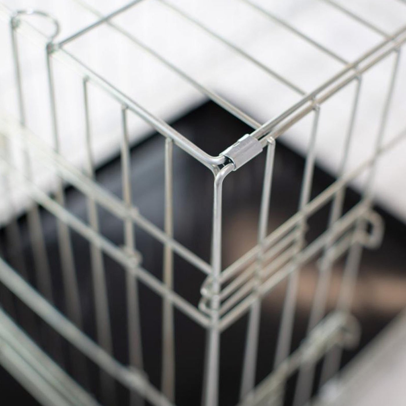 Discover the perfect deluxe heavy duty silver dog cage, featuring two doors for easy access and a removable tray for easy cleaning! The ideal choice to keep new puppies safe, made using pet safe galvanised steel! Available now in 5 sizes and three stunning colors at Lords & Labradors US