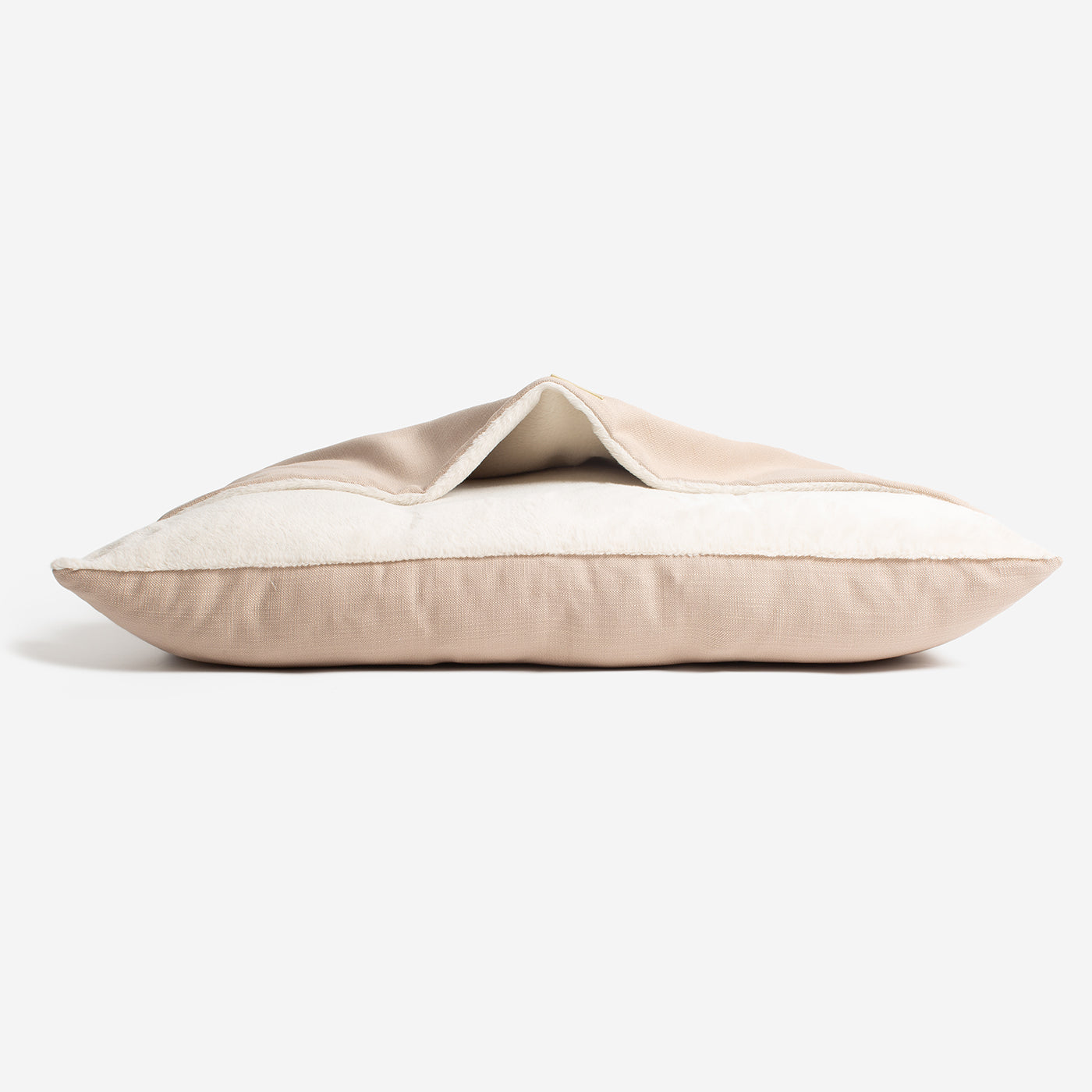 Lords & Labradors Sleepy Burrows Bed in Savanna Oatmeal