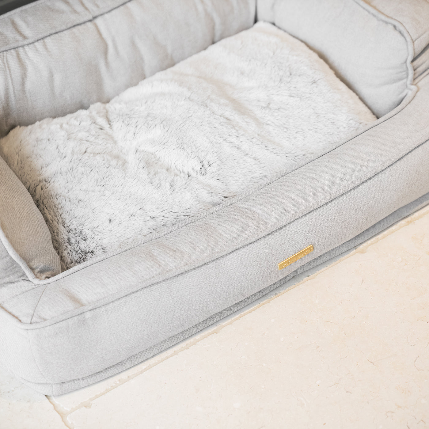 Present Your Furry Friend with the Perfect Dog Bed for The Ultimate Pet Nap-Time! Discover Our Luxury Deep Sleep Dog Bed In Stunning Alabaster! Available Now at Lords & Labradors US