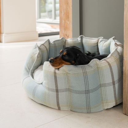 High Wall Bed For Dogs in Balmoral Tweed by Lords & Labradors