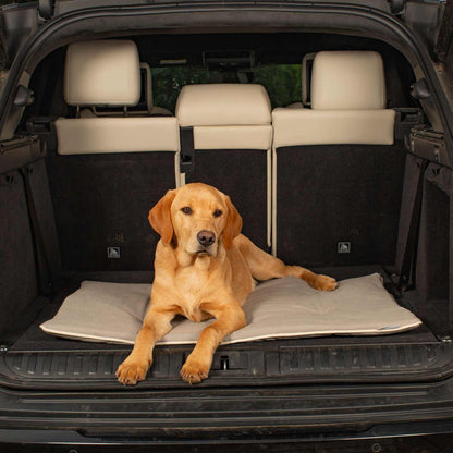 Embark on the perfect pet travel with our luxury Travel Mat in Savanna Stone! Featuring a Carry handle for on the move once Rolled up for easy storage, can be used as a seat cover, boot mat or travel bed! Available now at Lords & Labradors US