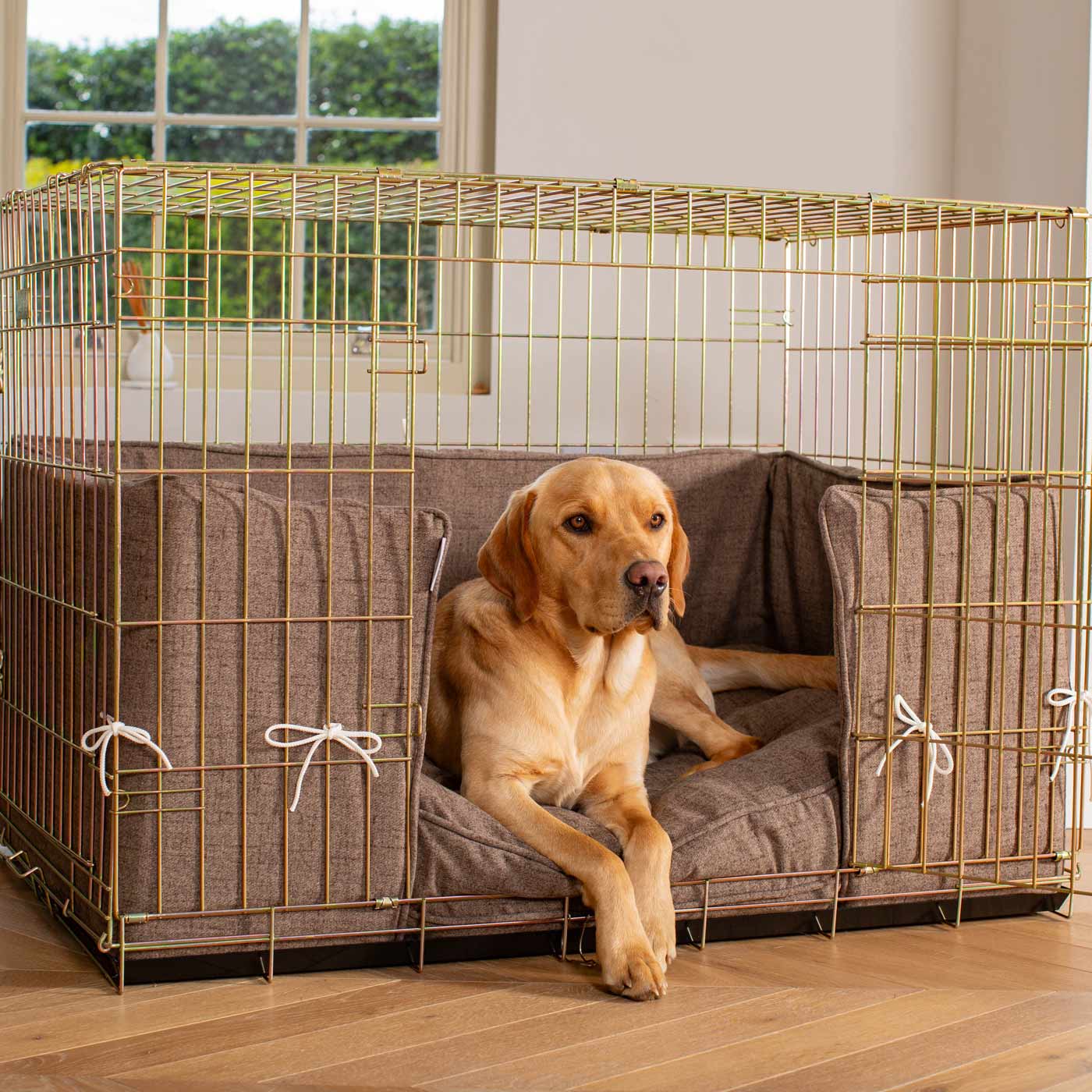 Dog Cage Bumper in Inchmurrin Umber by Lords & Labradors