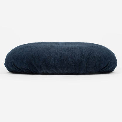 Introducing the ultimate bamboo dog drying cushion cover in beautiful Navy, made from luxurious bamboo to aid sensitive skin featuring elasticated hem for a snug fit with super absorbent material for easy pet drying! Available now at Lords & Labradors US, In three sizes and four colors to suit all breeds!