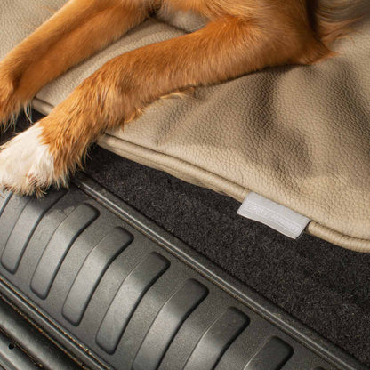 Embark on the perfect pet travel with our luxury Travel Mat in Rhino Sand. Featuring a Carry handle for on the move once Rolled up for easy storage, can be used as a seat cover, boot mat or travel bed! Available now at Lords & Labradors US