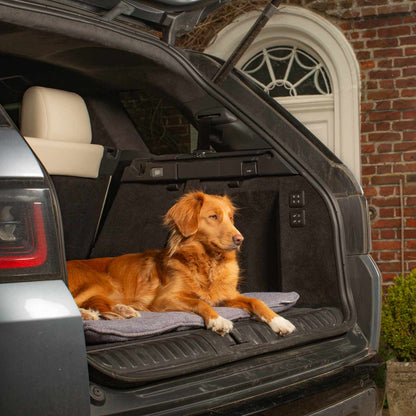 Embark on the perfect pet travel with our luxury Travel Mat in Oxford Herringbone. Featuring a Carry handle for on the move once Rolled up for easy storage, can be used as a seat cover, boot mat or travel bed! Available now at Lords & Labradors US