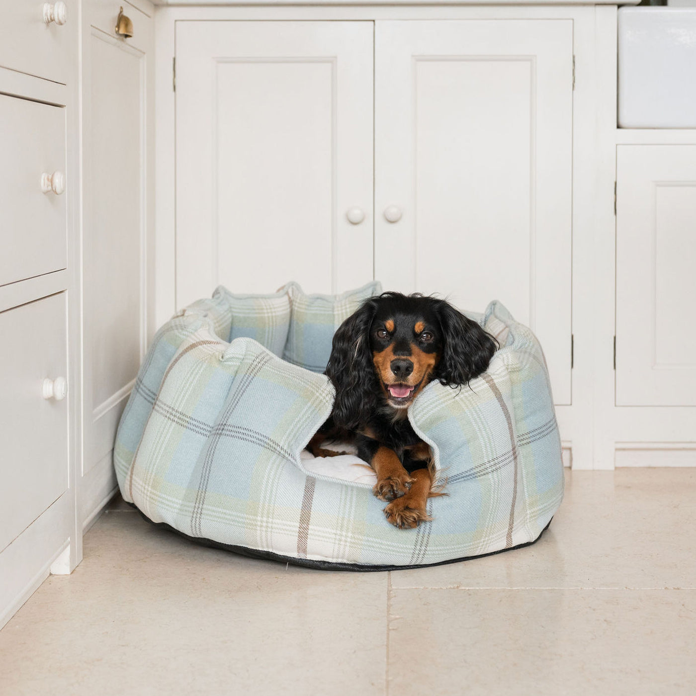 High Wall Bed For Dogs in Balmoral Tweed by Lords & Labradors