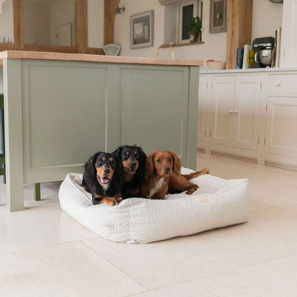 Box Bed For Dogs in Bouclé by Lords & Labradors