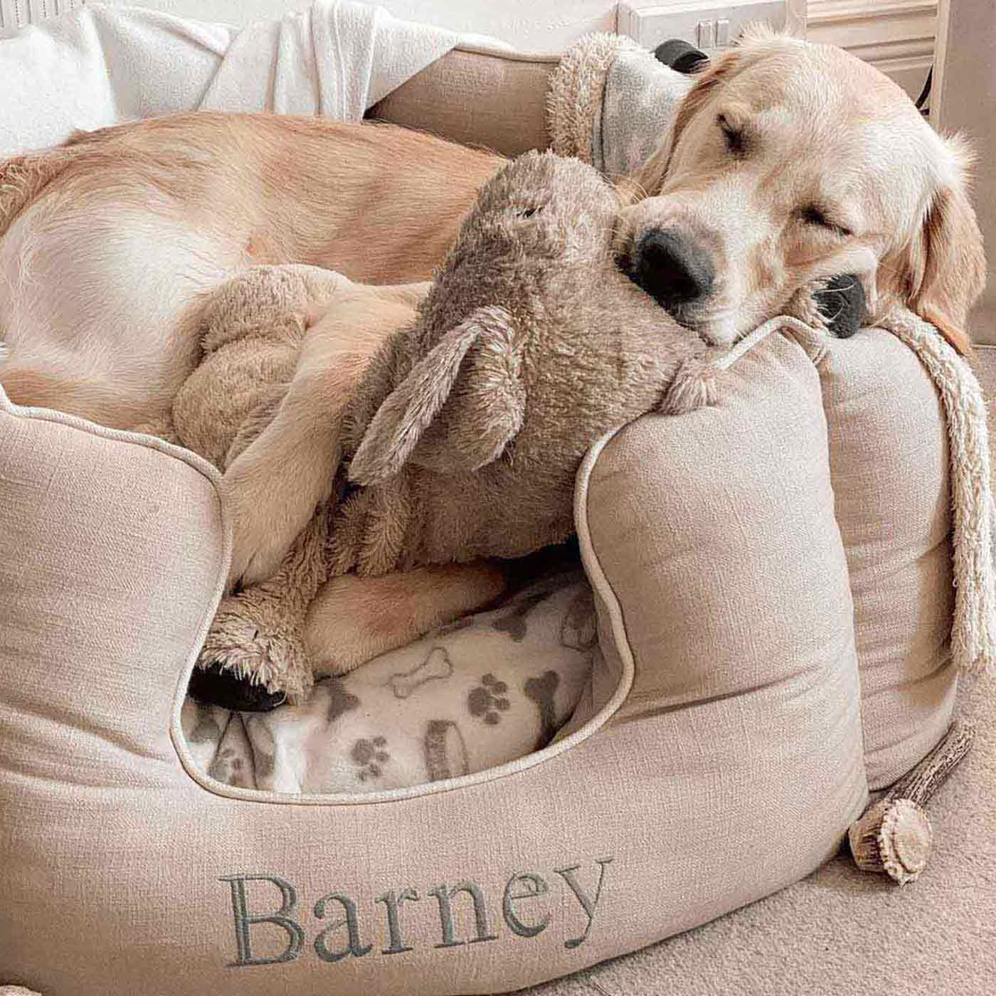 Discover Our Luxurious High Wall Bed For Dogs, Featuring inner pillow with plush teddy fleece on one side To Craft The Perfect Dogs Bed In Stunning Savanna Oatmeal! Available To Personalize Now at Lords & Labradors US