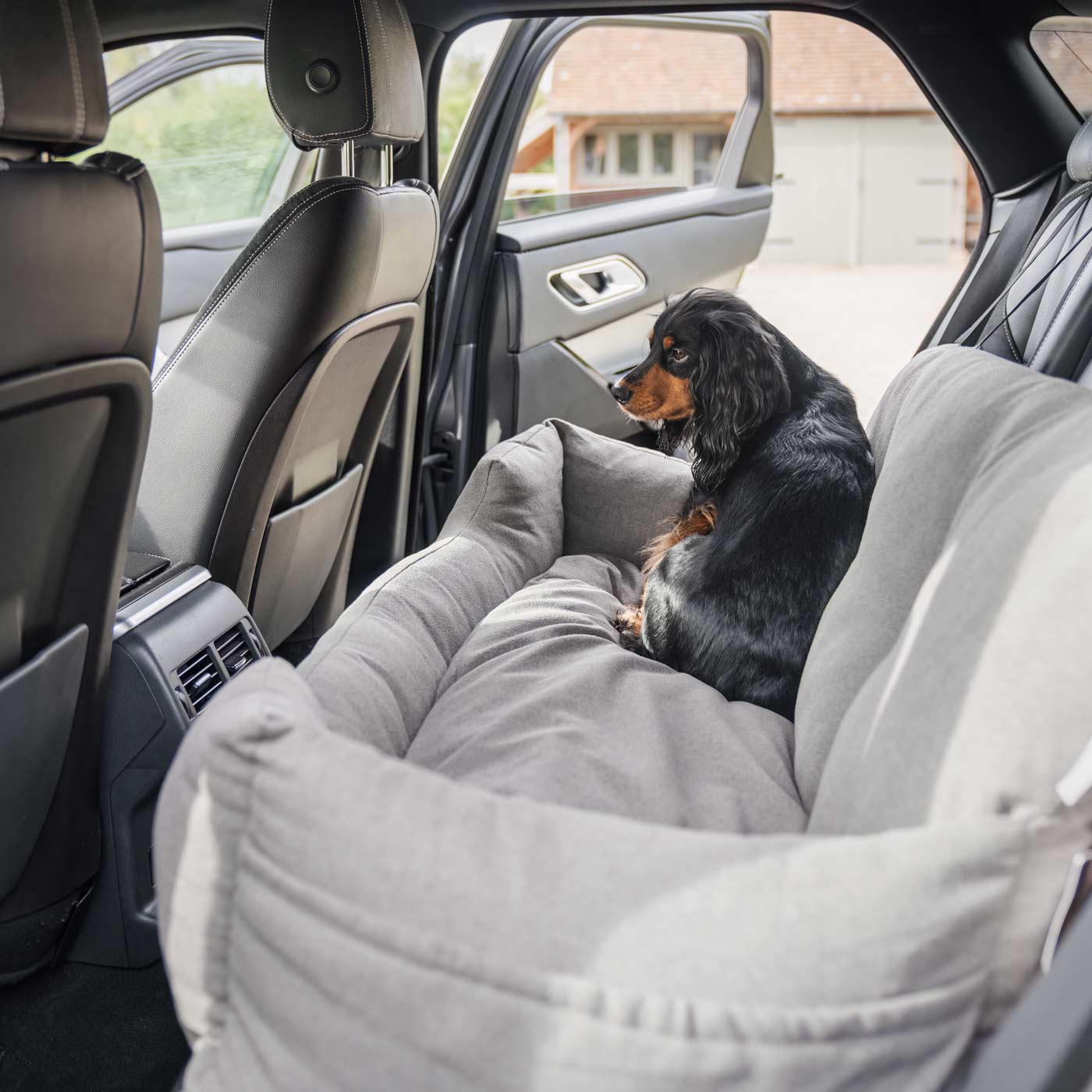 Embark on the perfect pet travel with our luxury Double Easy Traveller Seat, in two colors Truffle and Slate! Featuring removable inner cushion with cover for easy cleaning! Available now at Lords & Labradors US