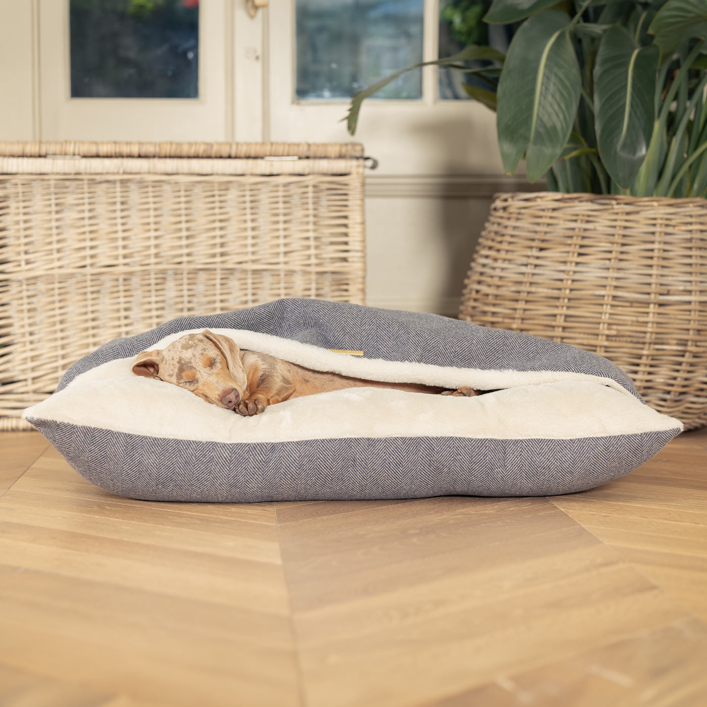 Discover The Perfect Burrow For Your Pet, Our Stunning Sleepy Burrow Dog Beds In Oxford Herringbone Is The Perfect Bed Choice For Your Pet, Available Now at Lords & Labradors US
