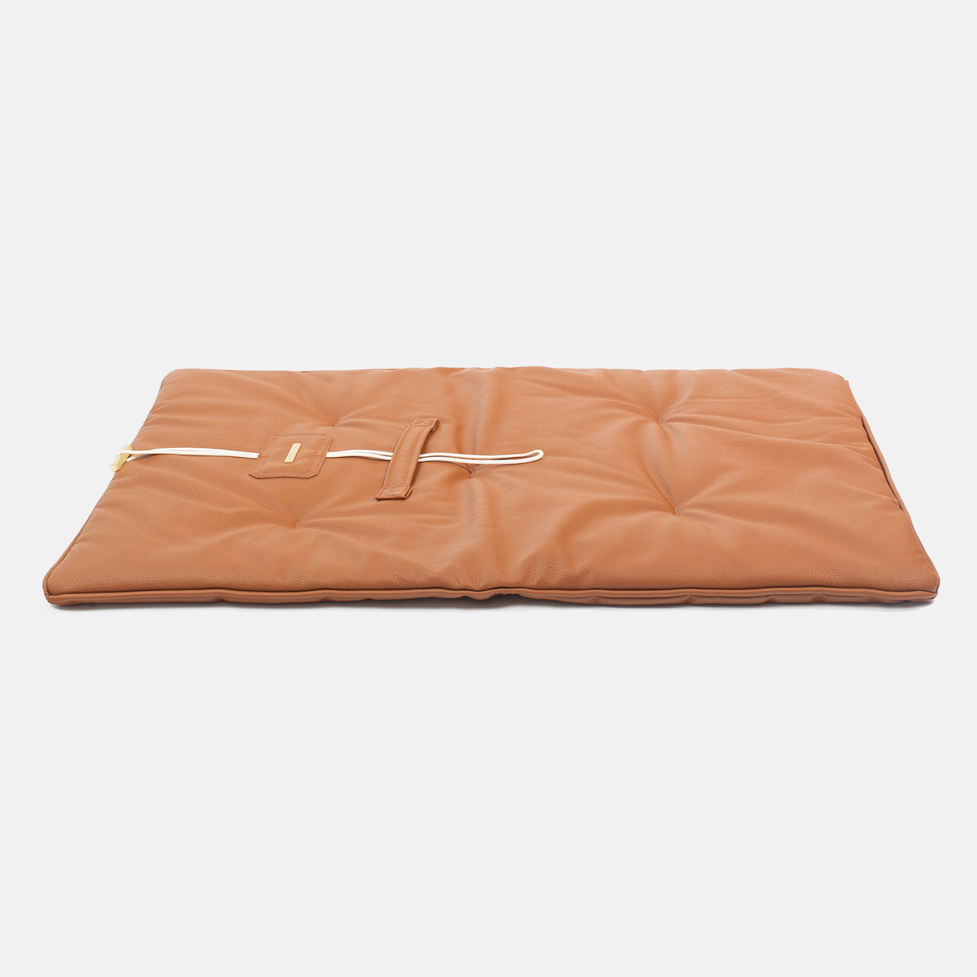 Embark on the perfect pet travel with our luxury Travel Mat in Essentials Rhino Ember. Featuring a Carry handle for on the move once Rolled up for easy storage, can be used as a seat cover, boot mat or travel bed! Available now at Lords & Labradors US