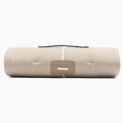 Embark on the perfect pet travel with our luxury Travel Mat in Savanna Stone! Featuring a Carry handle for on the move once Rolled up for easy storage, can be used as a seat cover, boot mat or travel bed! Available now at Lords & Labradors US